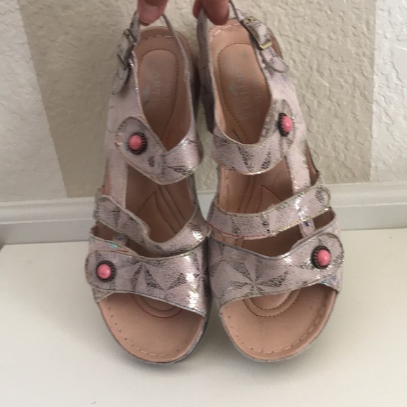 L'Artiste by Spring Step Multicolor Sandals - Picture 7 of 14